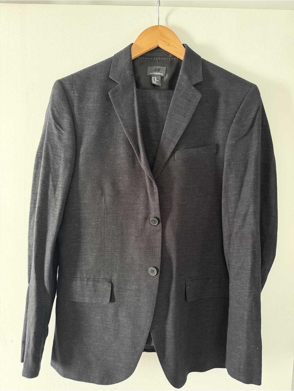 H&M Men's Charcoal Notch-Lapel Blazer with Pants 
Blue
Grey
Black